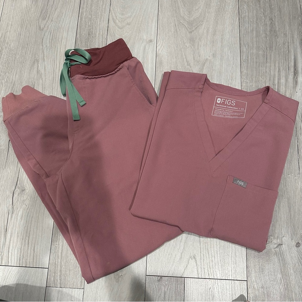 Figs Mauve Top and Bottom Set Catarina XS Zamora Jogger XSP